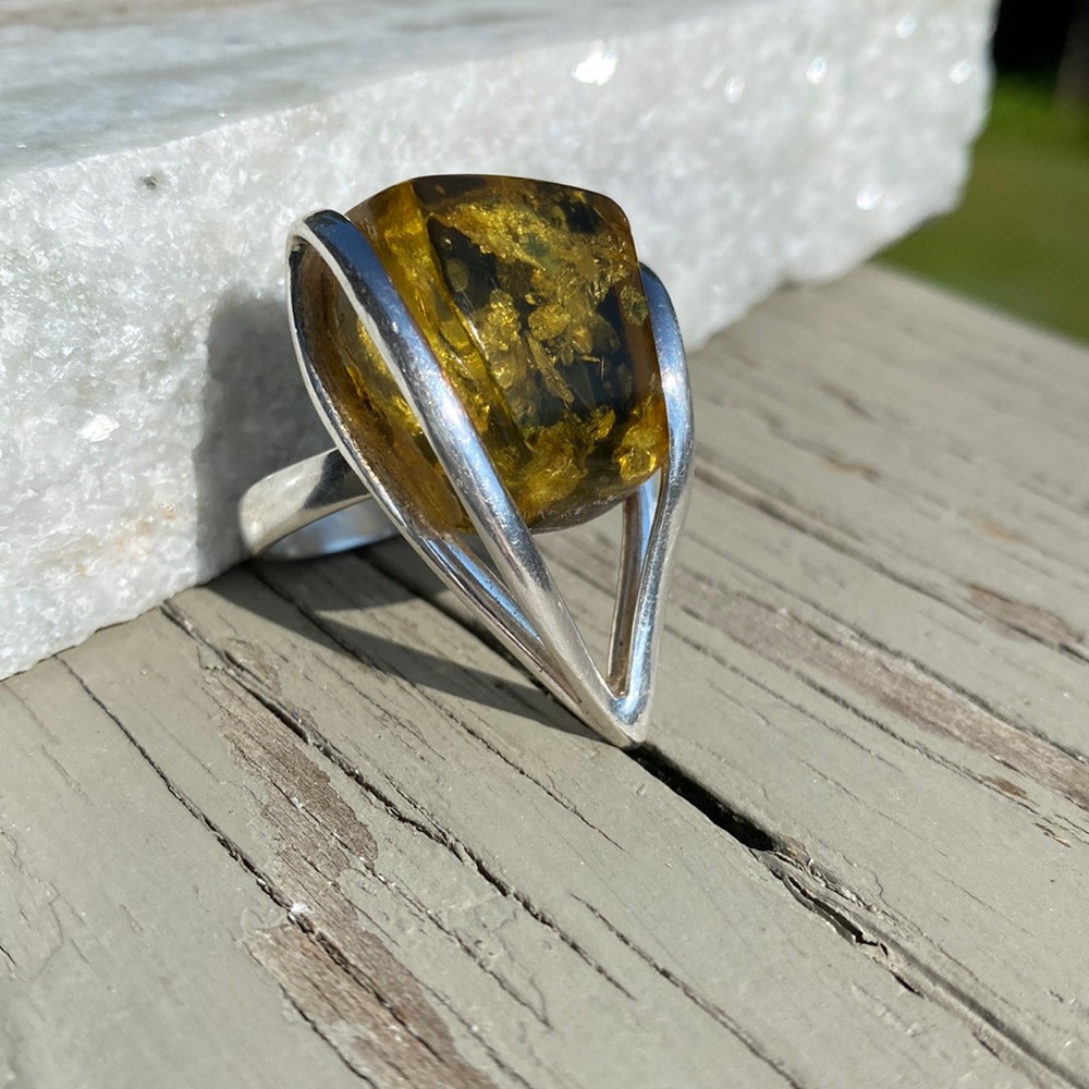 Sterling silver & amber stone ring